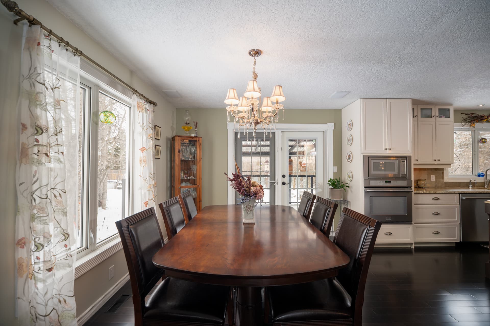 Kitchen finishes in the country acreage delivery demo